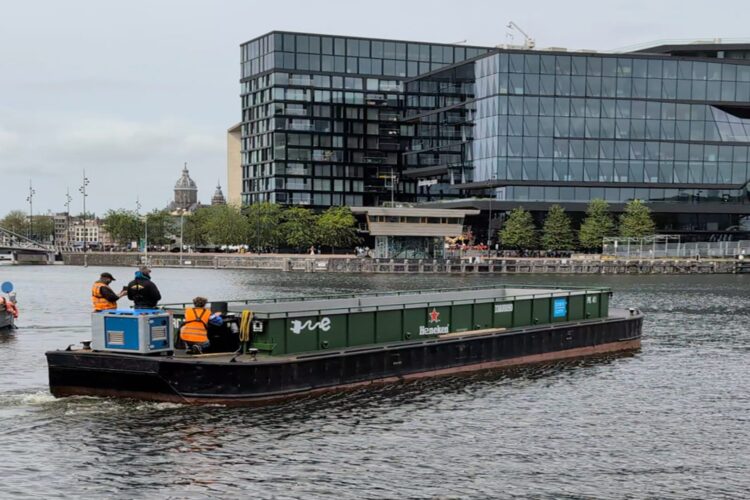 ruimschuit Roboat